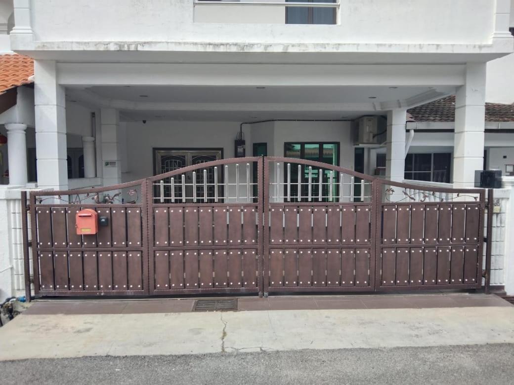 2 Storey 5Br 16Pax Semabok Taman Cheng Ho, 3 By Myplace Malacca Εξωτερικό φωτογραφία
